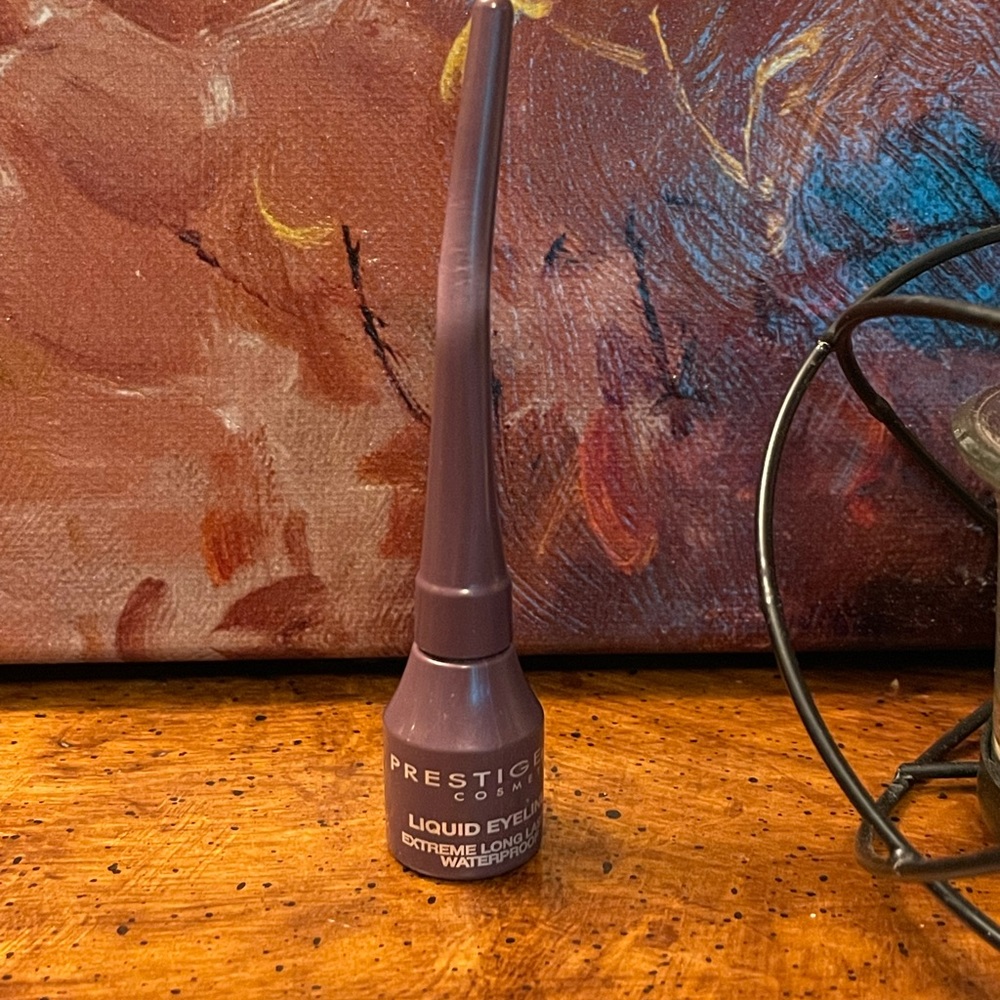 Prestige Liquid Eyeliner